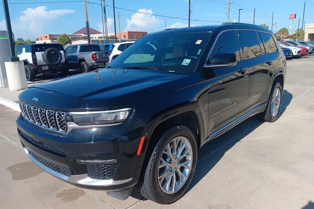 2021 Jeep Grand Cherokee L Summit photo 1