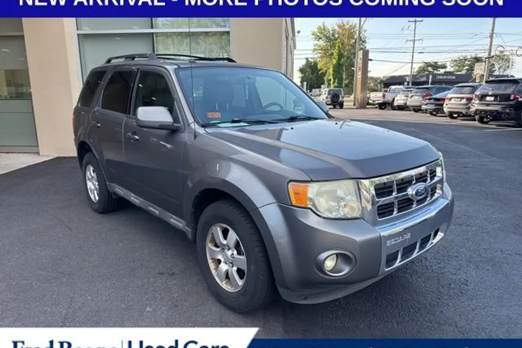 2010 Ford Escape Limited photo 1