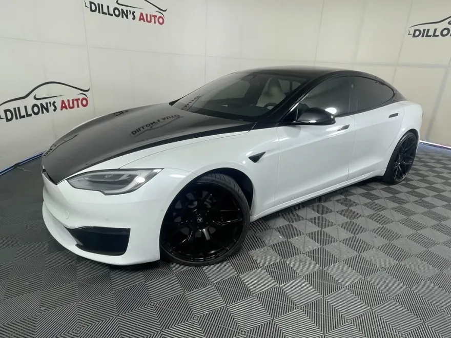 2021 Tesla Model S Plaid photo 1