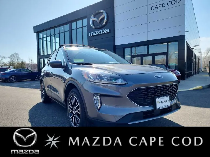 2022 Ford Escape SEL photo 1
