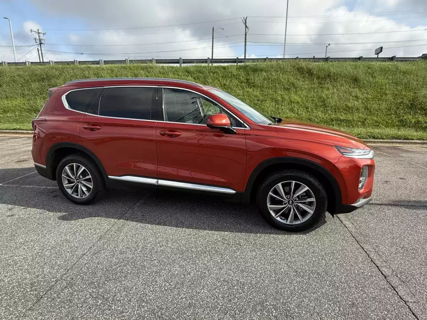 2020 Hyundai Santa Fe SEL photo 1