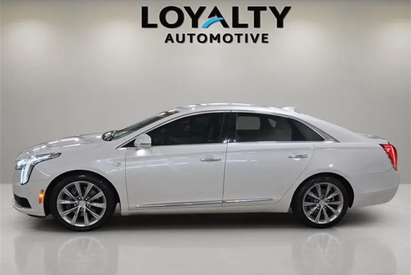 2018 Cadillac XTS Base photo 1