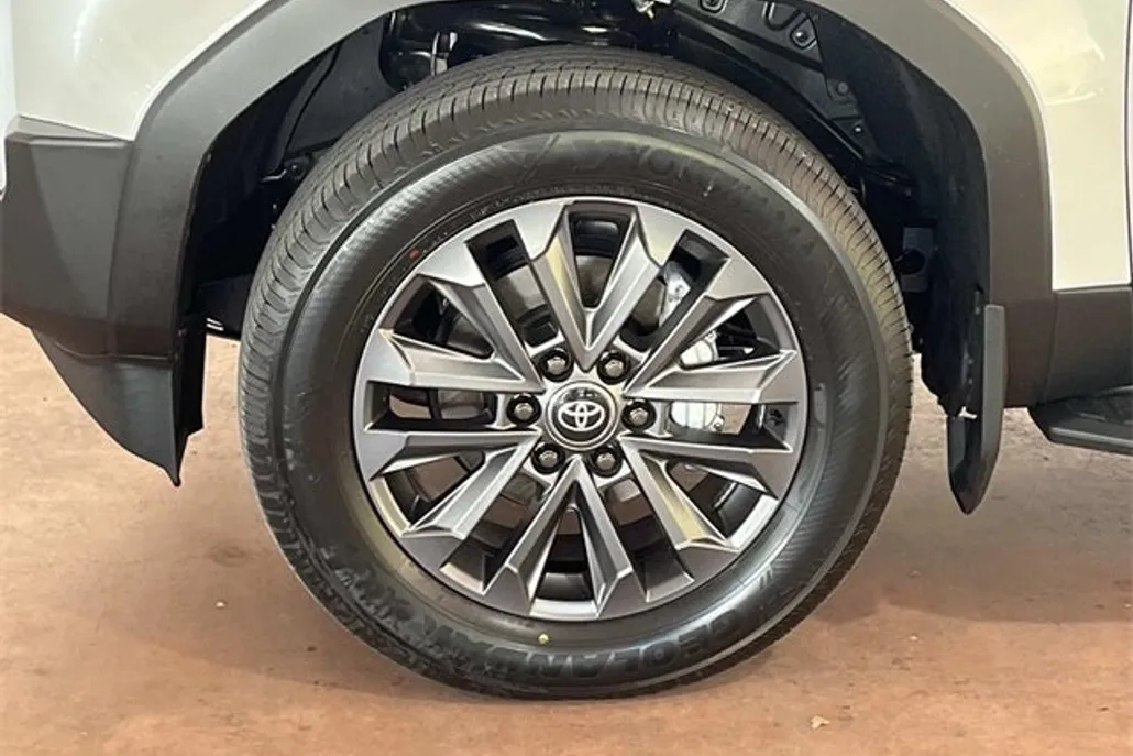 2025 Toyota Land Cruiser Base photo 1