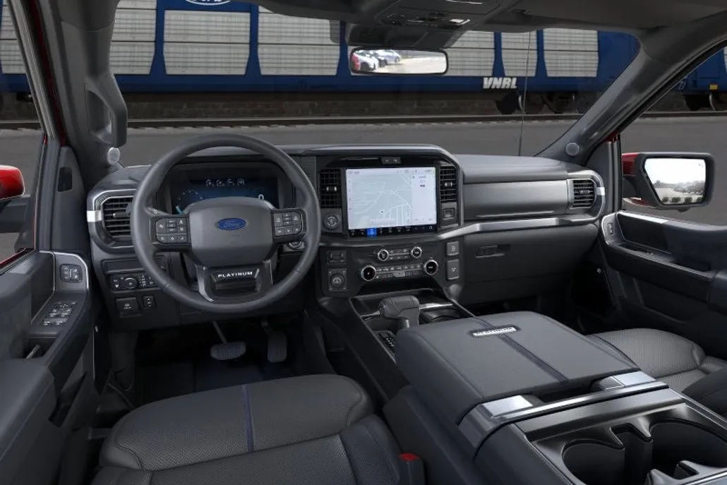 2025 Ford F-150 Platinum photo 1