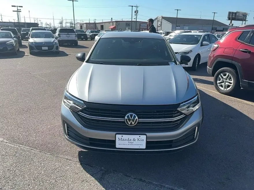 2024 Volkswagen Jetta 1.5T Sport photo 1