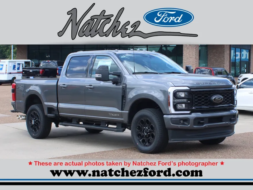 2025 Ford F-250 Lariat photo 1