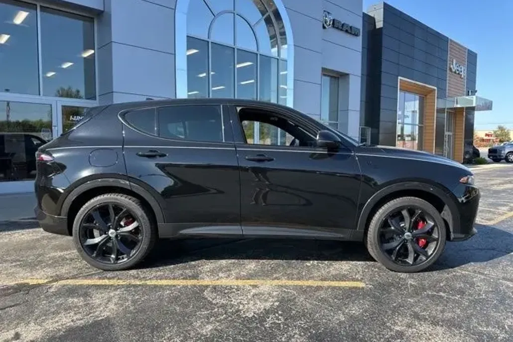 2024 Dodge Hornet R/T photo 1