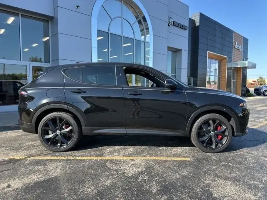 2024 Dodge Hornet R/T photo 1