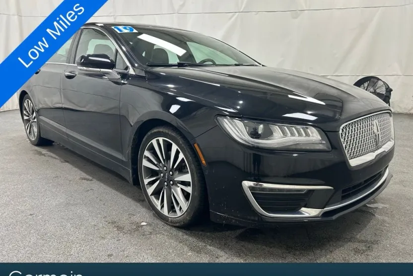 2019 Lincoln MKZ Reserve photo 1
