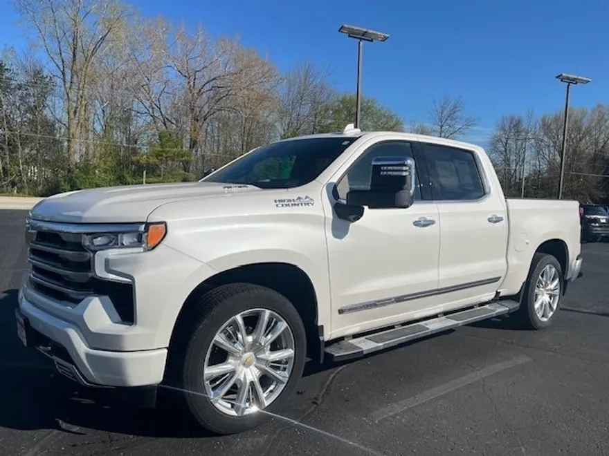 2024 Chevrolet Silverado 1500 High Country photo 1