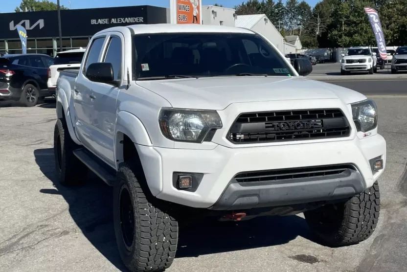 2014 Toyota Tacoma PreRunner V6 photo 1