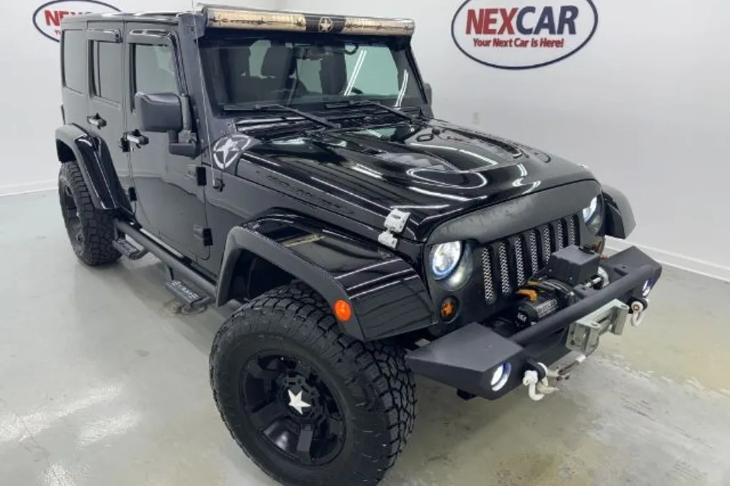 2015 Jeep Wrangler Sahara photo 1