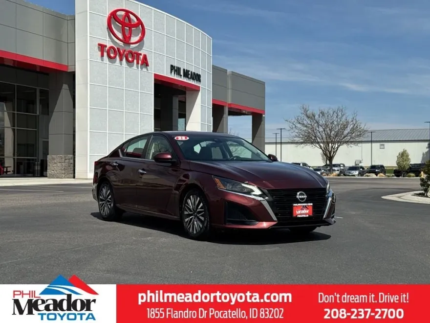 2023 Nissan Altima 2.5 SV photo 1