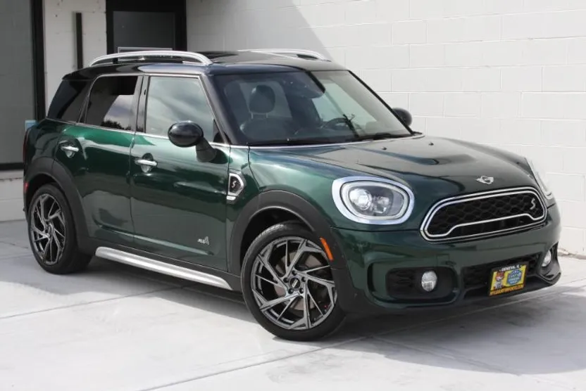 2017 Mini Countryman ALL4 John Cooper Works photo 1