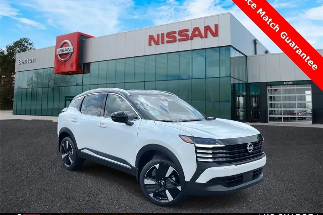 2025 Nissan Kicks SR photo 1