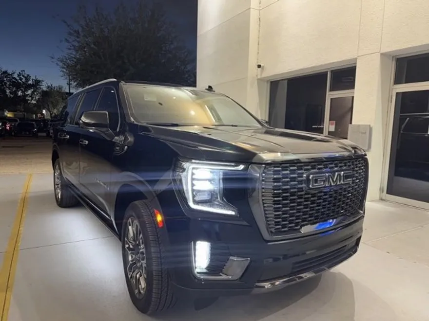 2023 Gmc Yukon XL Denali Ultimate photo 1
