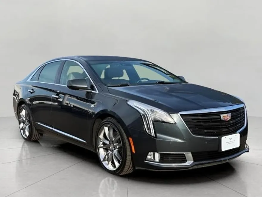 2018 Cadillac XTS Platinum V-Sport photo 1