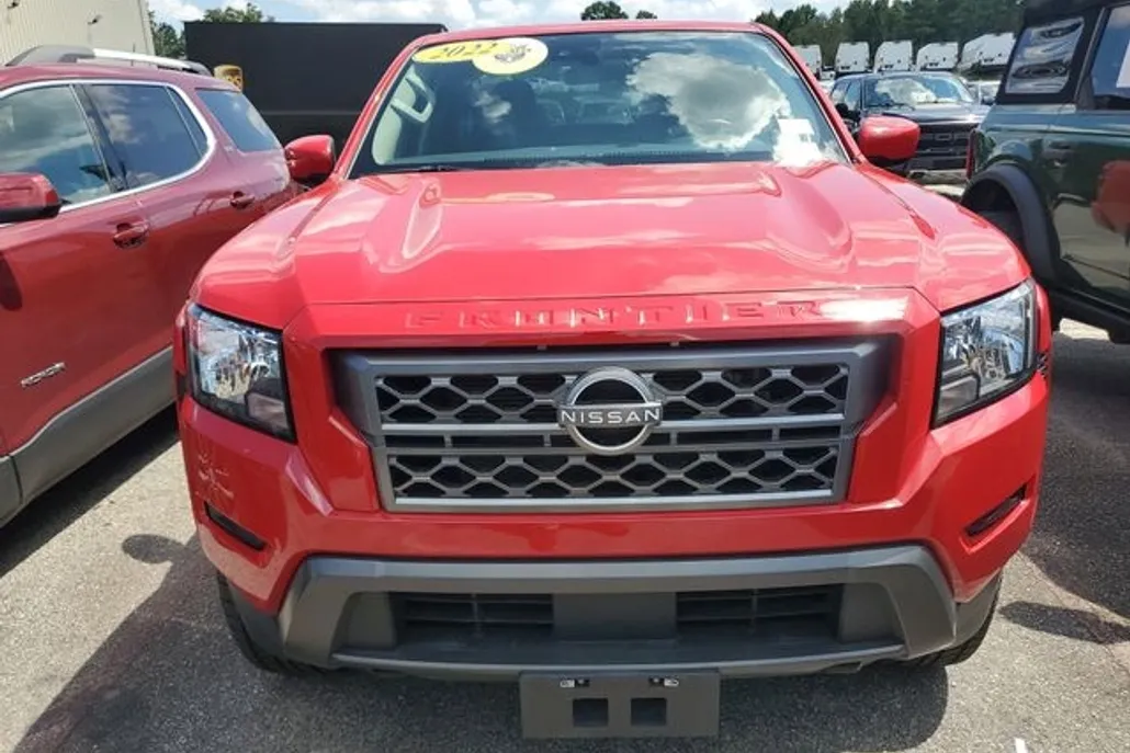 2022 Nissan Frontier SV photo 1