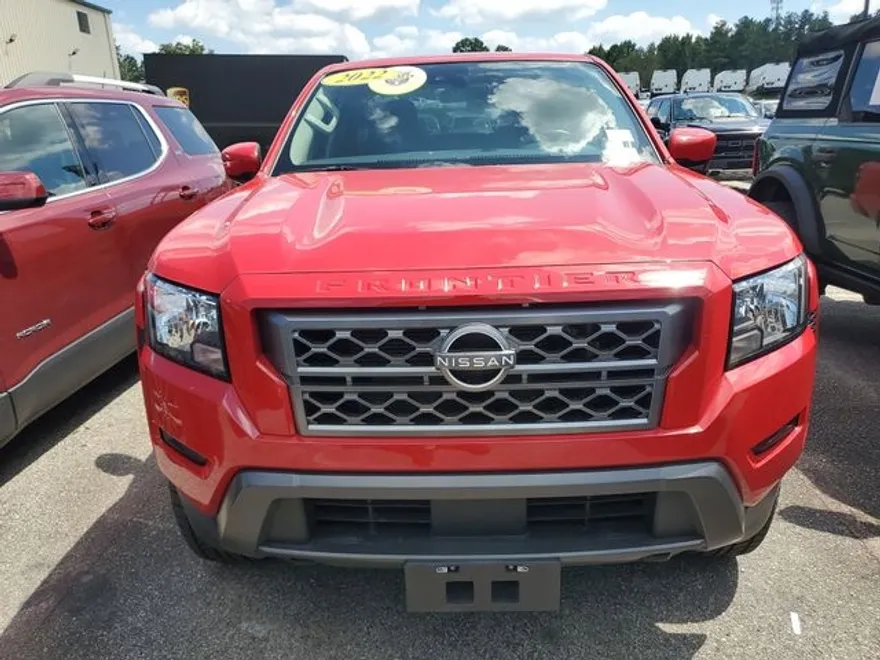 2022 Nissan Frontier SV photo 1
