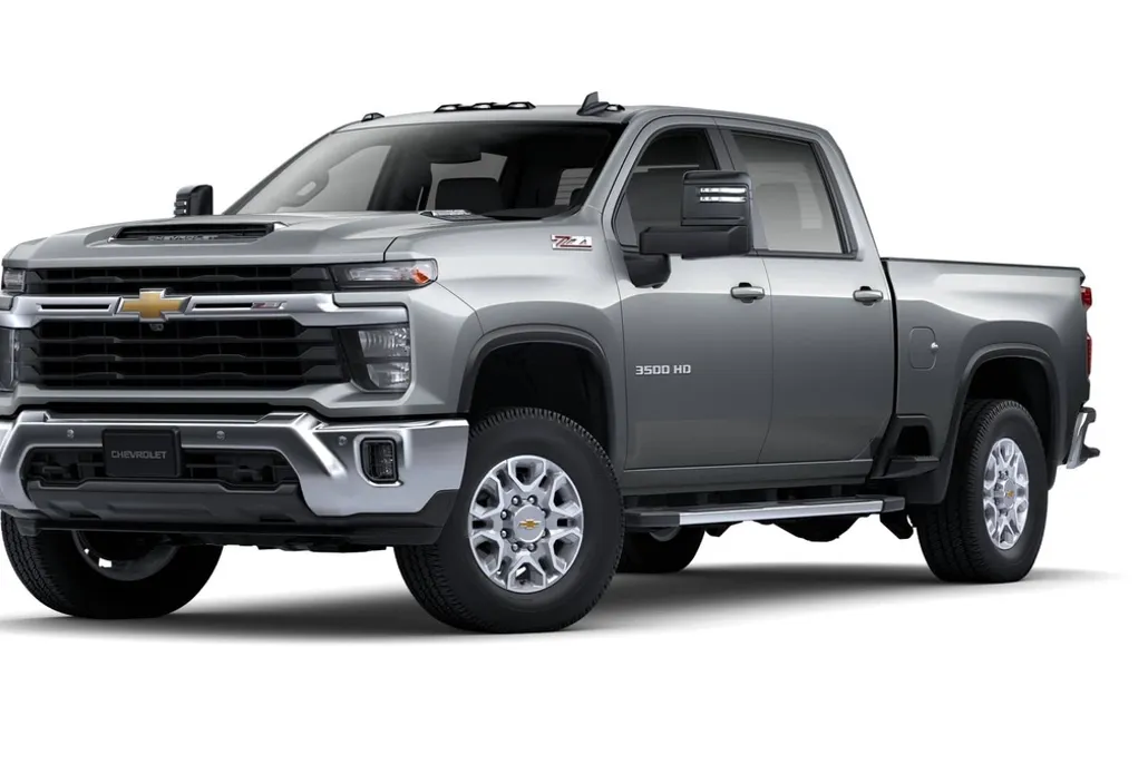2025 Chevrolet Silverado 3500HD LT photo 1