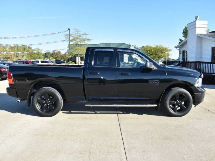 2019 Ram 1500 Classic SLT photo 1