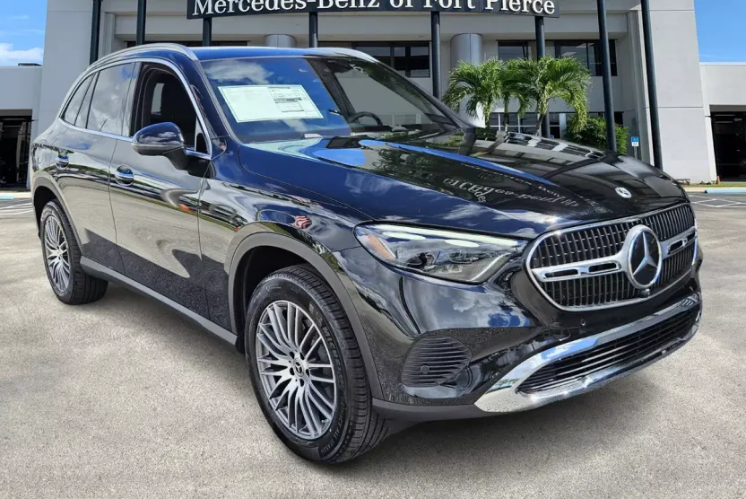 2026 Mercedes Benz GLC 300 photo 1