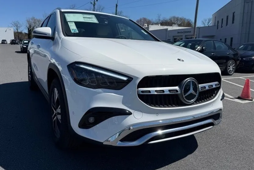 2025 Mercedes Benz GLA 250 4MATIC photo 1