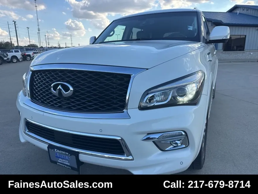 2015 Infiniti QX80 photo 1