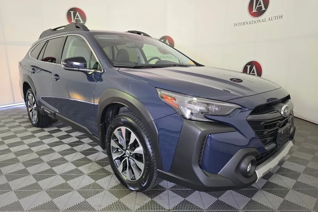 2023 Subaru Outback Limited XT photo 1