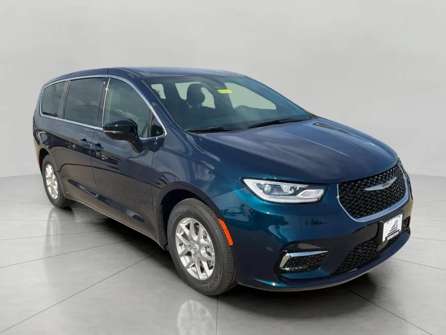 2025 Chrysler Pacifica photo 1