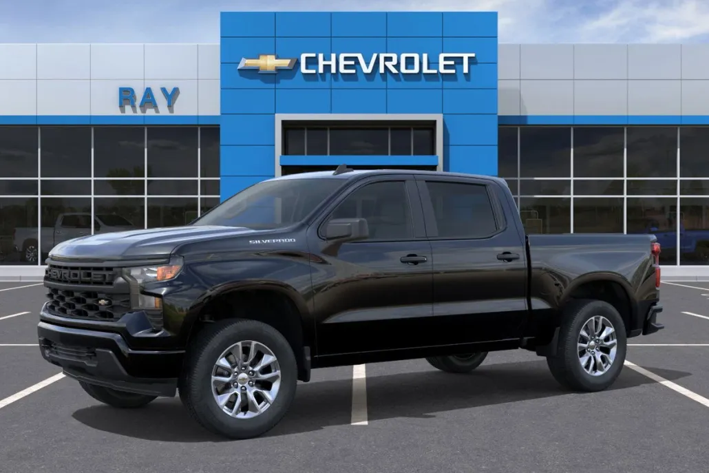 2026 Chevrolet Silverado 1500 Custom photo 1