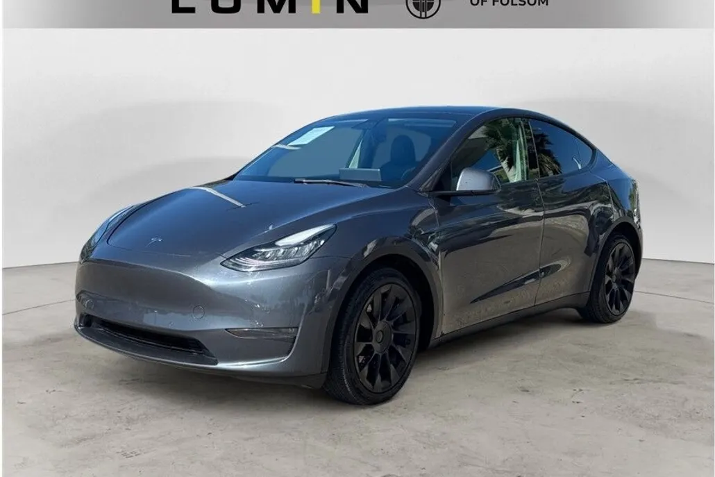 2021 Tesla Model Y Long Range photo 1