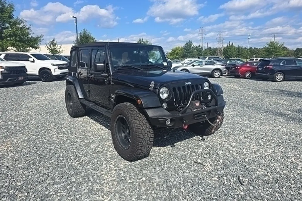 2015 Jeep Wrangler Unlimited Sahara photo 1