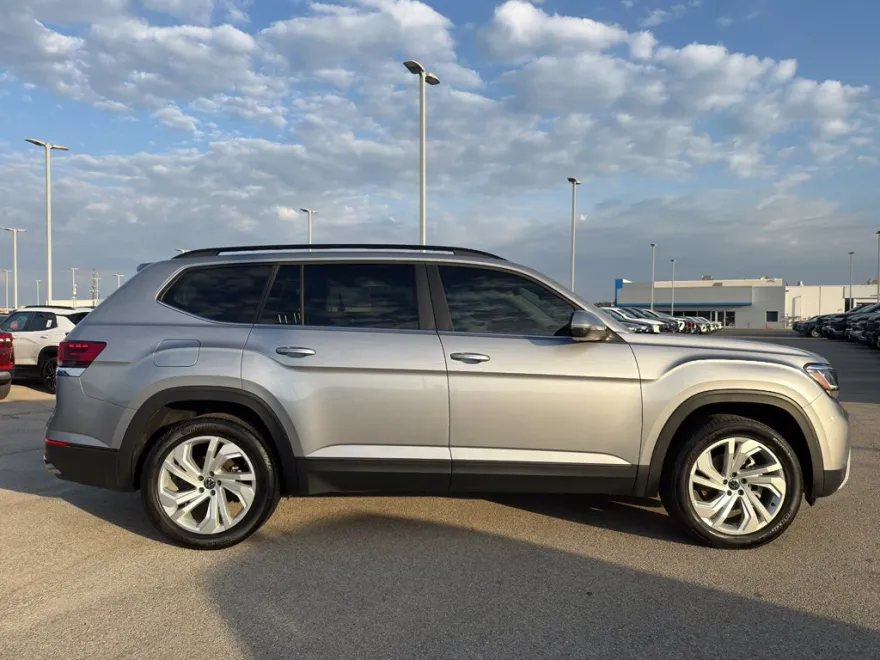 2021 Volkswagen Atlas V6 SE Technology photo 1