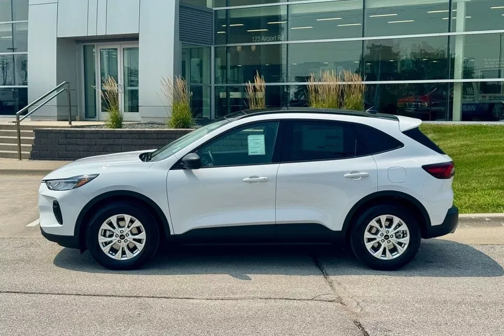 2025 Ford Escape Active photo 1