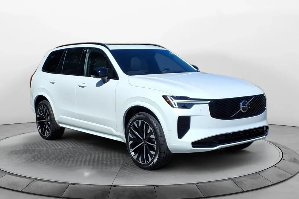 2026 Volvo XC90 photo 1