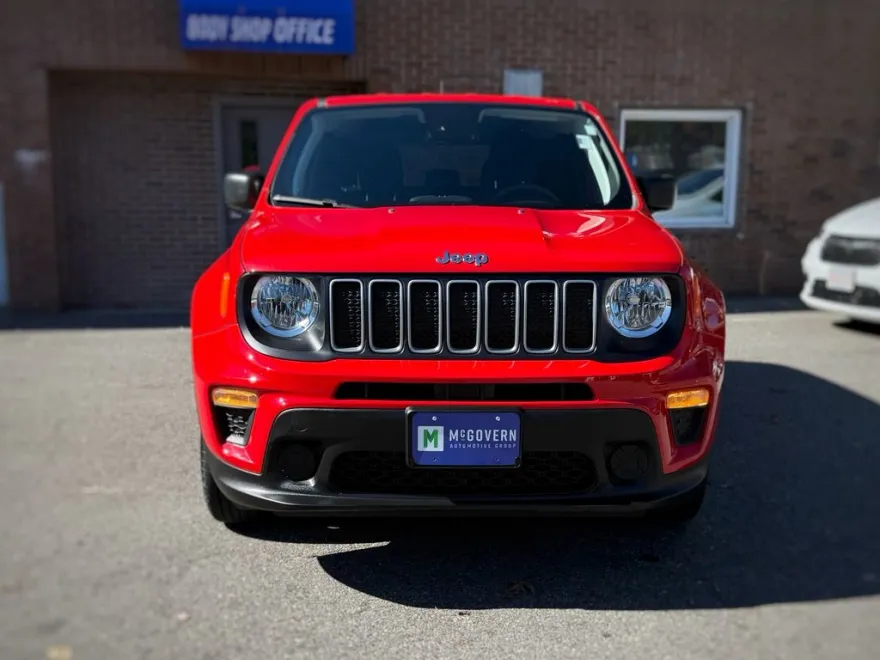 2023 Jeep Renegade Latitude photo 1