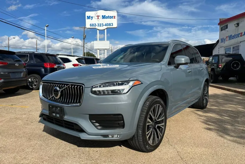2020 Volvo XC90 T5 Momentum Sport photo 1
