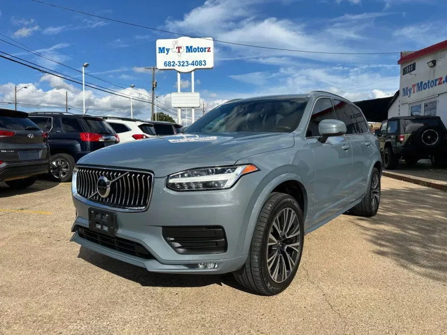 2020 Volvo XC90 T5 Momentum Sport photo 1