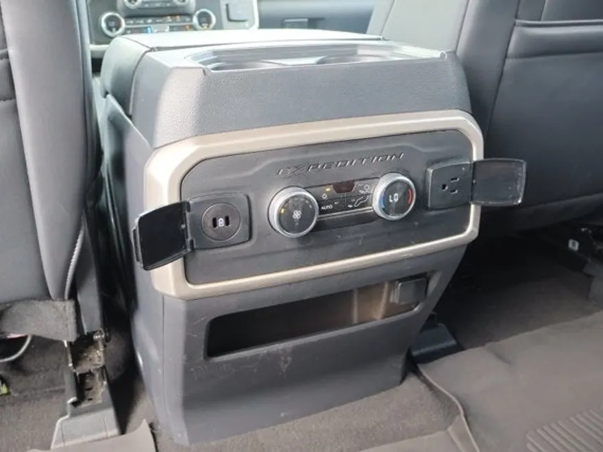 2024 Ford Expedition XLT photo 30
