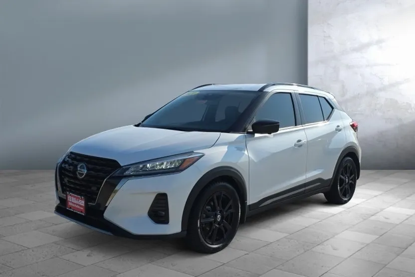 2021 Nissan Kicks SR photo 1