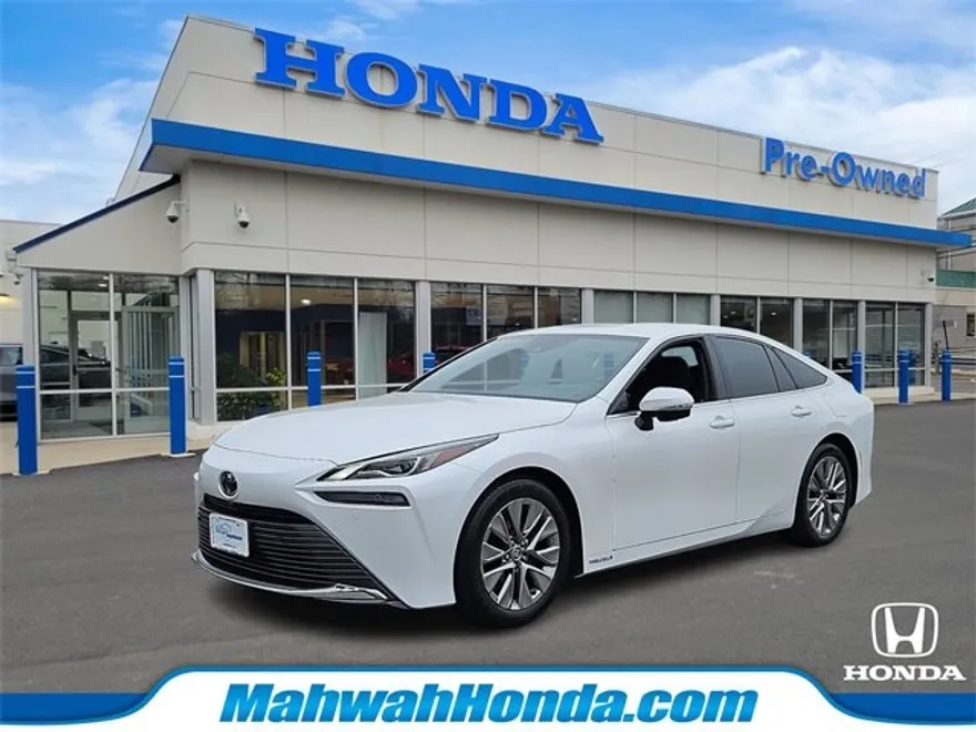 2023 Toyota Mirai XLE photo 1