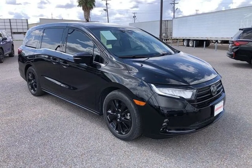 2023 Honda Odyssey Sport photo 1