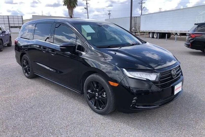 2023 Honda Odyssey Sport photo 1