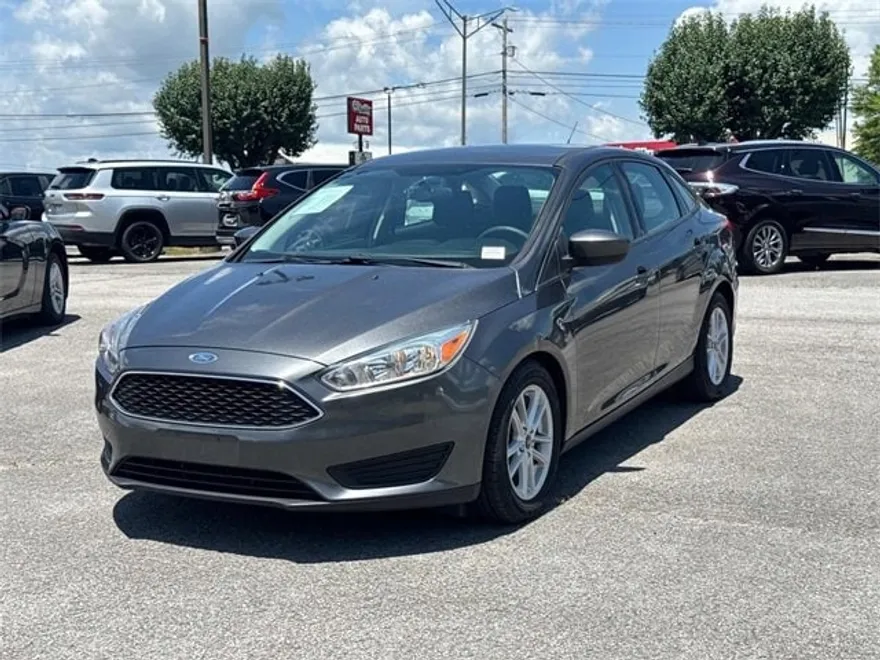 2018 Ford Focus SE photo 1