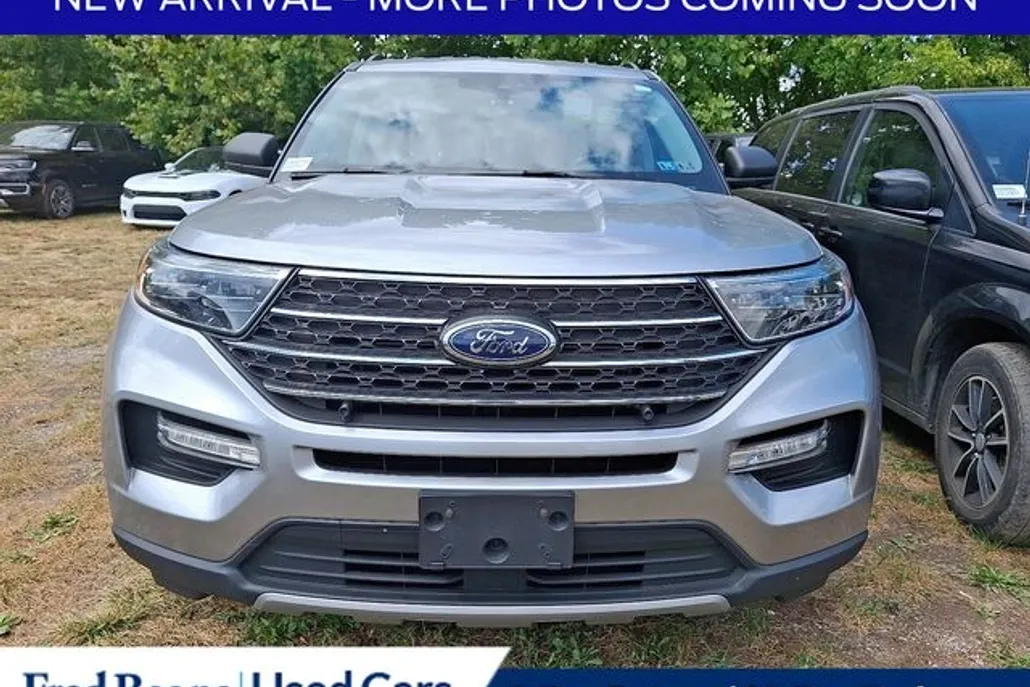 2022 Ford Explorer XLT photo 1