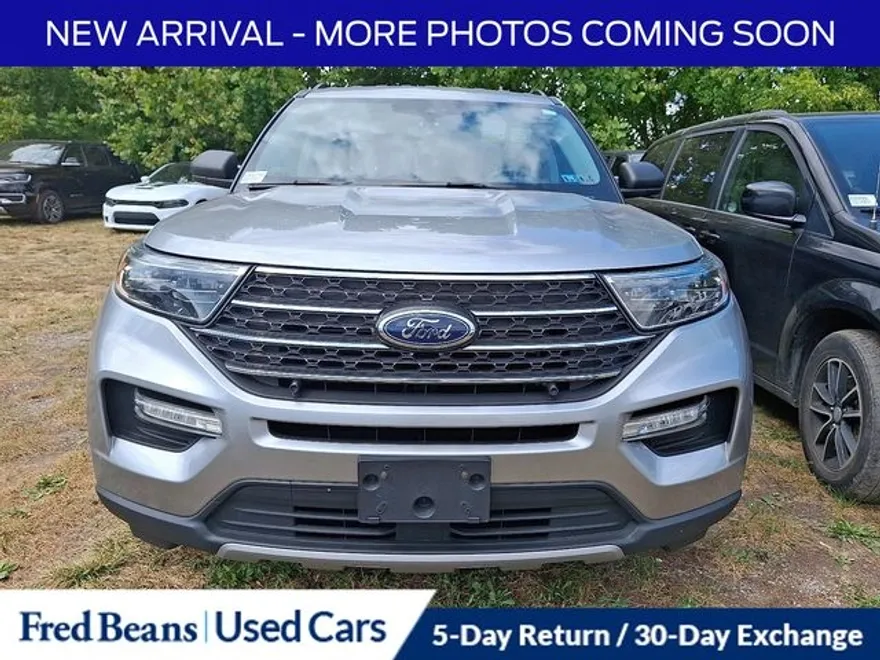 2022 Ford Explorer XLT photo 1