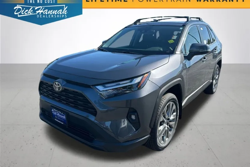 2025 Toyota RAV4 XLE Premium photo 1
