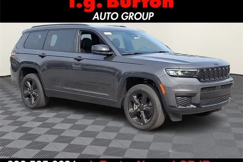 2025 Jeep Grand Cherokee Altitude photo 1