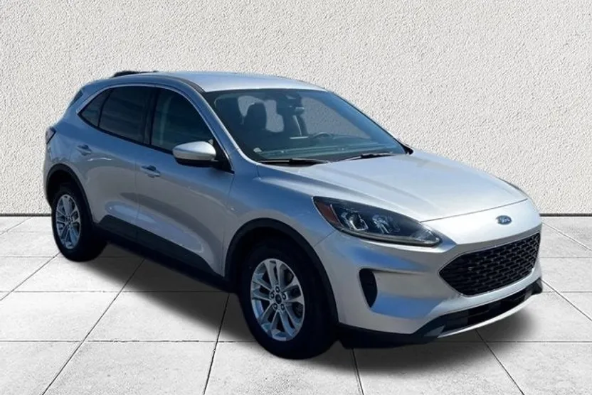 2020 Ford Escape SE photo 1